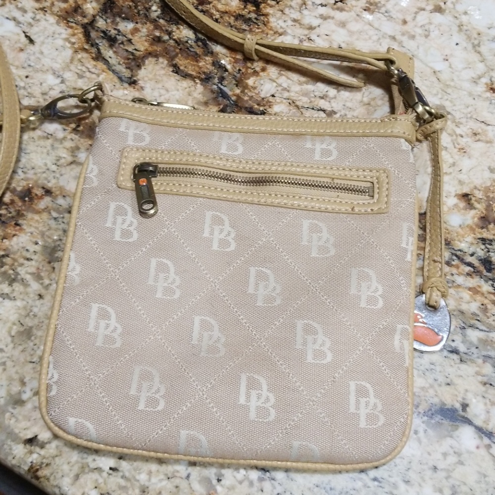 Dooney & Bourke cross body